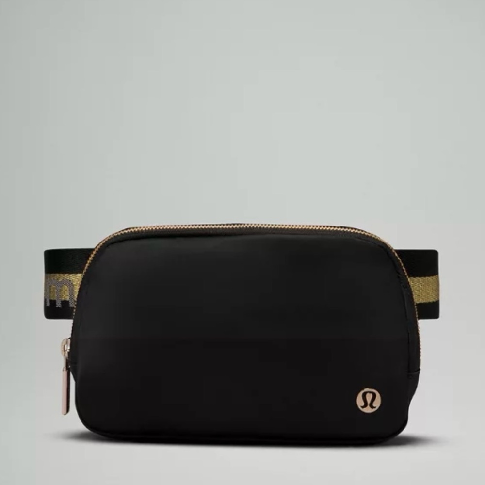 lululemon everywhere belt bag